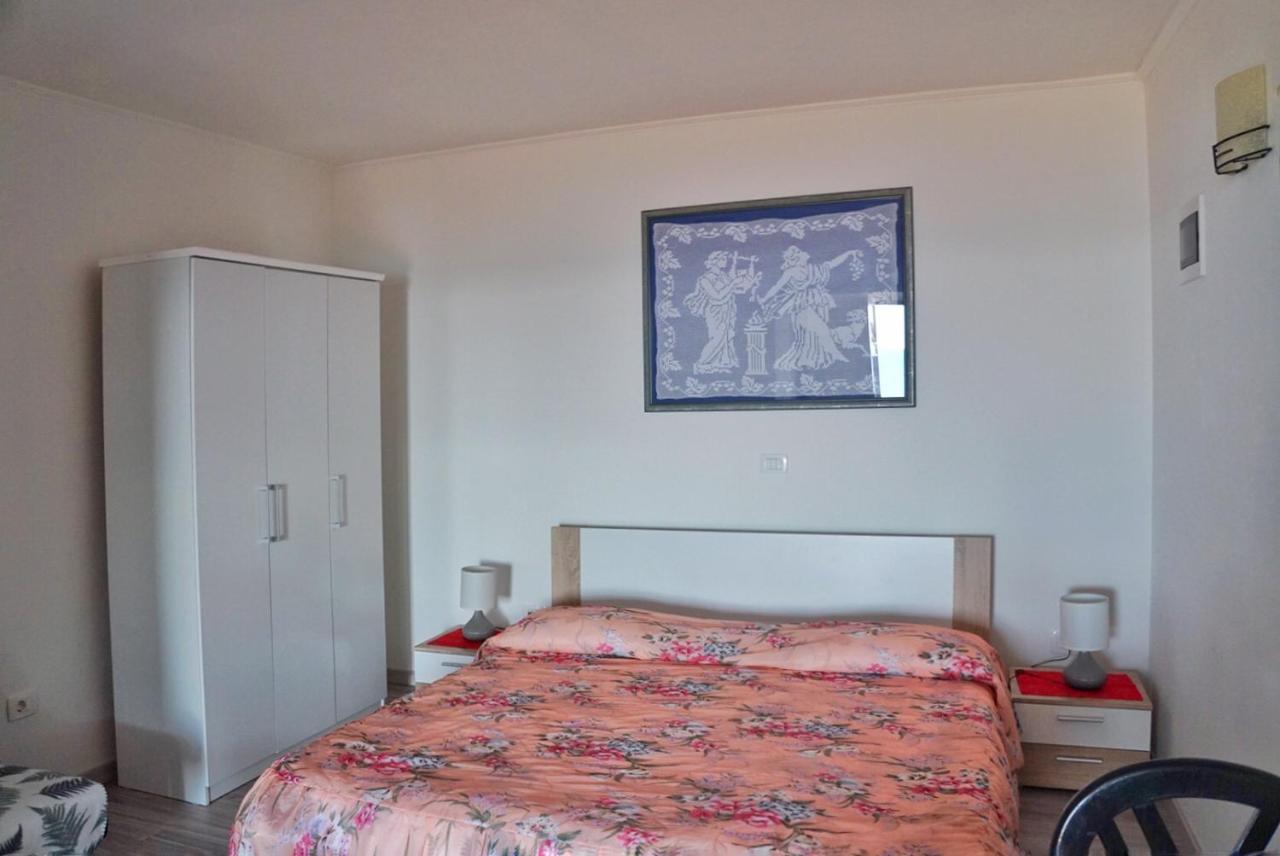 Apartmani Vesna Zambratija  Exterior photo
