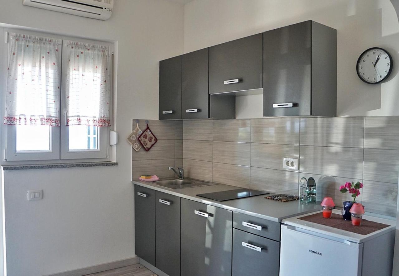 Apartmani Vesna Zambratija  Exterior photo
